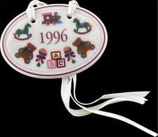 Longaberger  Tie On Baby Basket 1996