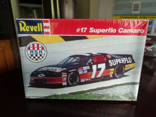 DARREL WALTRIP'S #17 SUPERFLO CHEVY Z/28 CAMARO ASA 1/25 REVELL 1989 SEALED - Picture 1 of 6
