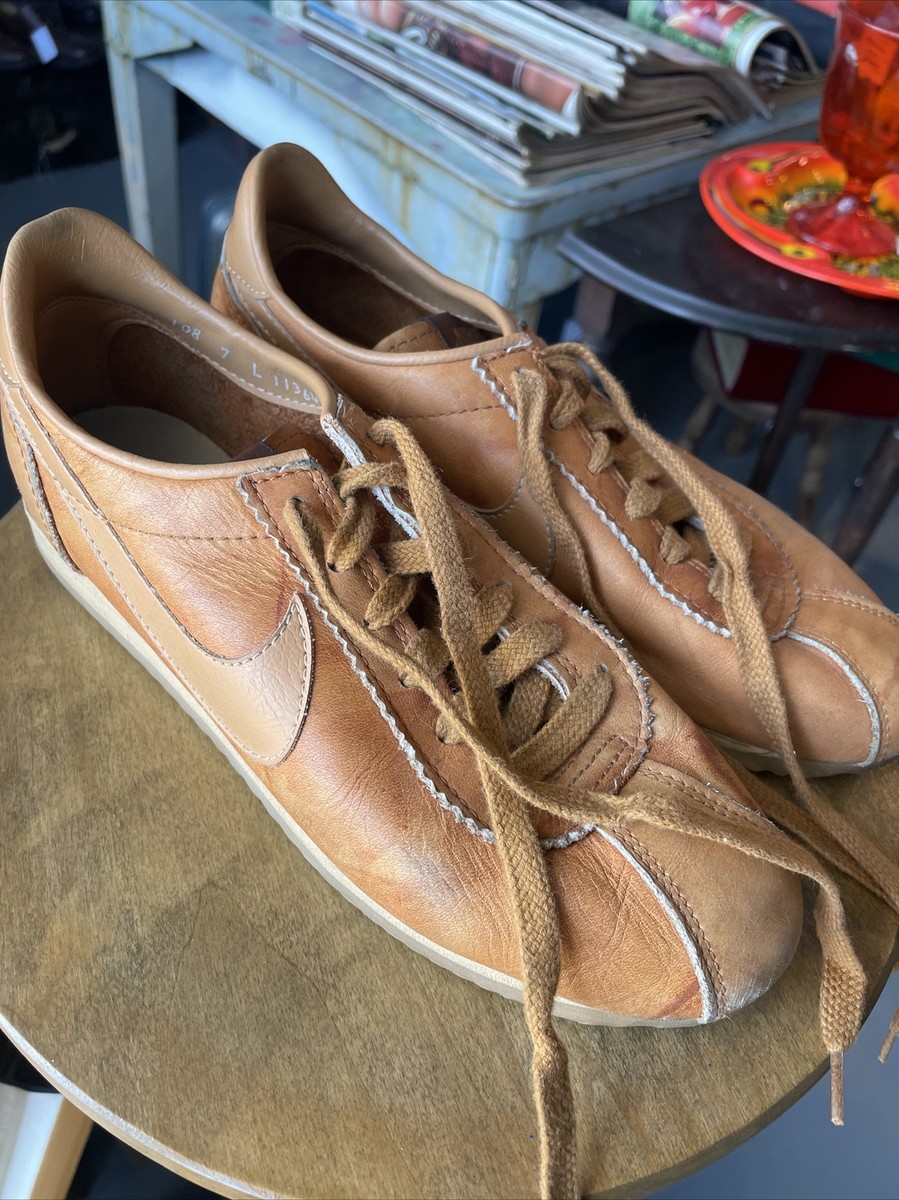 Vintage 70s 80s NIKE Cortez LE VILLAGE Tan Leather Sneakers Vintage 70s 80s NIKE Cortez LE VILLAGE Tan Leather Sneakers