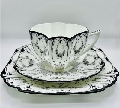 Shelley Porzellan Trio Tasse Untertasse Beilagenteller Queen Anne Blumengirlande 11504