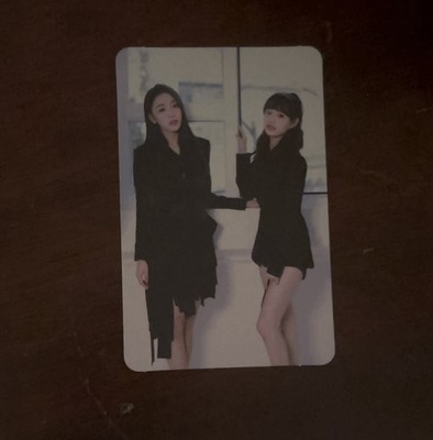 Loona XX Butterfly Chuu Yves Limited Unit Photocard Out of print
