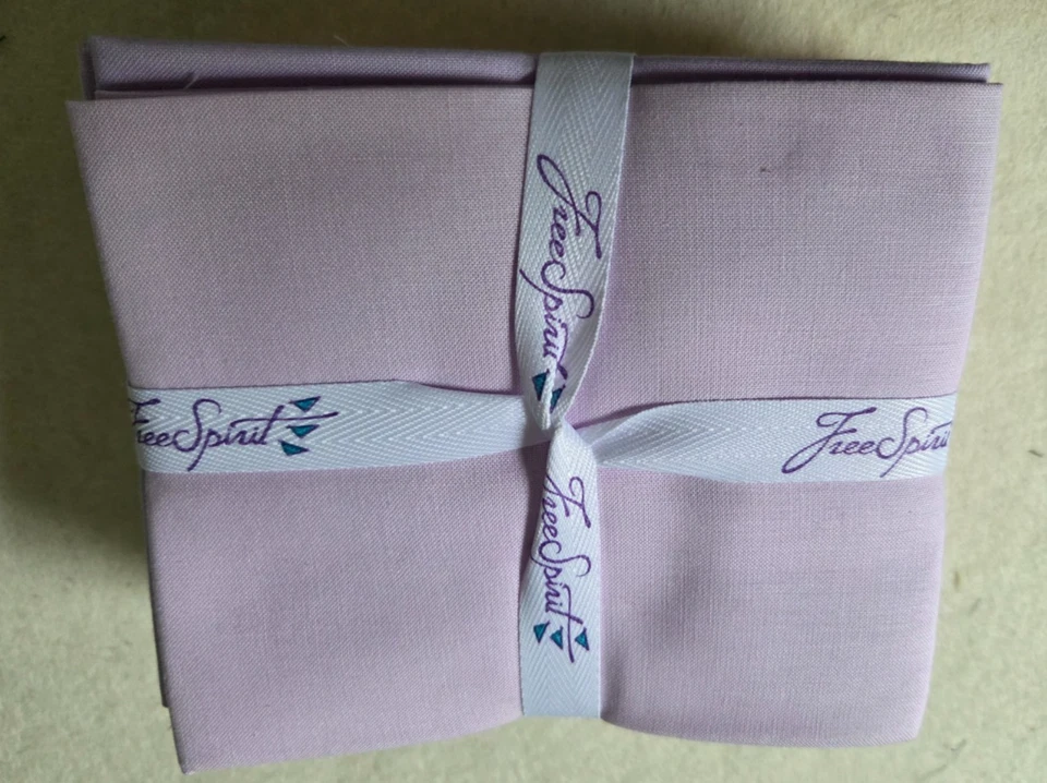 Paquete de 11 cuartos de grasa Tula Pink Designer PASTEL sólidos UNICORNIO POP Foto 2 de 4