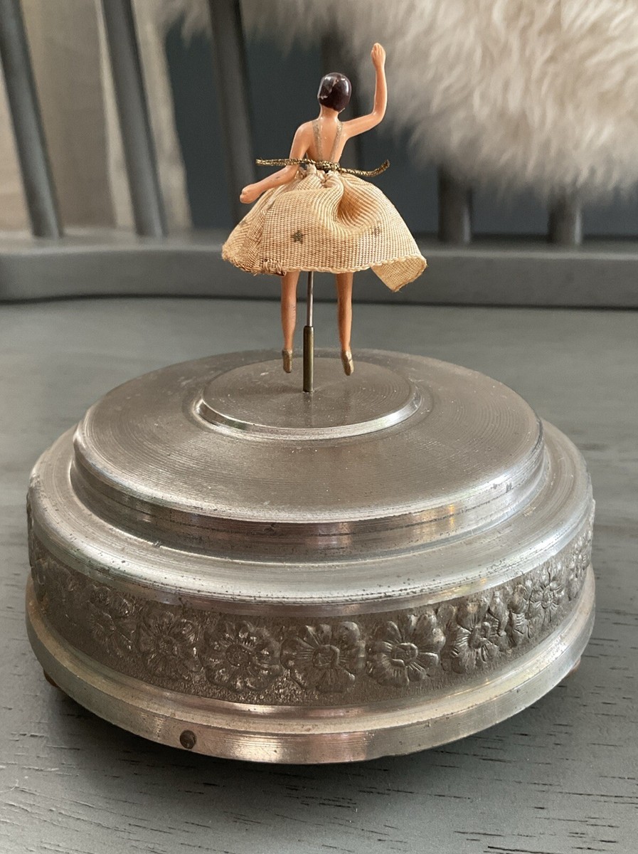 RARE 1950s Cody Musical Inc. Dancing Ballerina Music Box