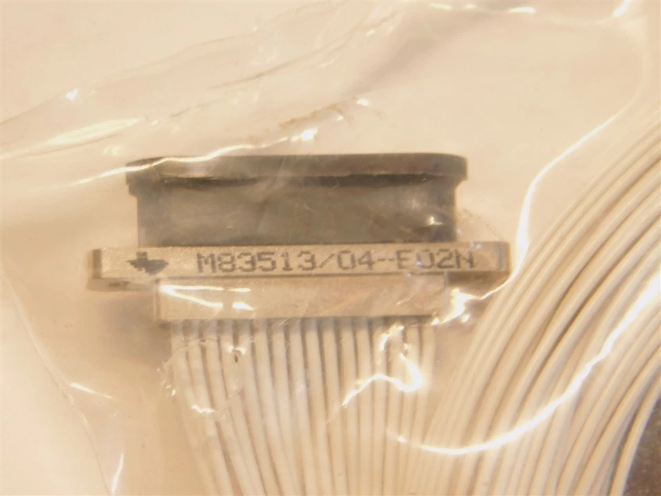 Glenair M83513/04-E02N 31P F/M Socket Micro D-Sub Connector 36" White Pigtails - Image 2 of 2