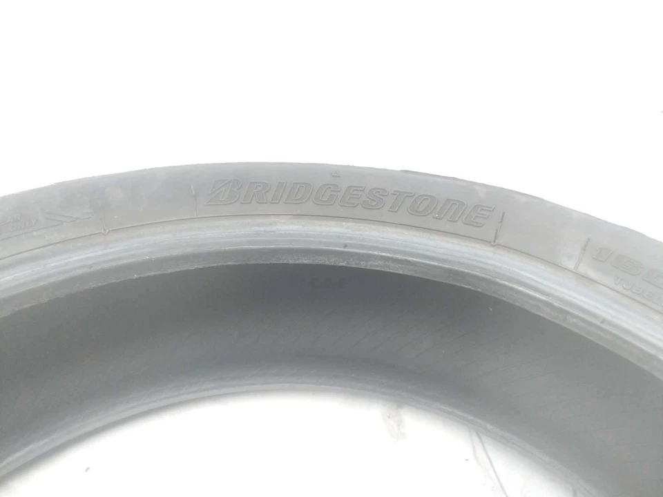 Neumático trasero BMW R1100 RT 97 BRIDGESTONE BATTLAX 160/60ZR18 Foto 3 de 4