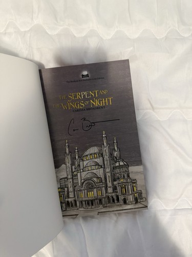 Bookish Box - The Serpent And The Wings Of Night By Carissa Broadbent SIGNED - Picture 2 of 5