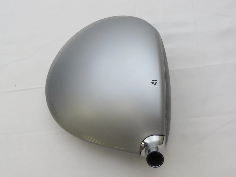LH 2025 TaylorMade Qi35 Designer Series Platinum 9.0* Driver Head Only + HC - Image 4 of 4