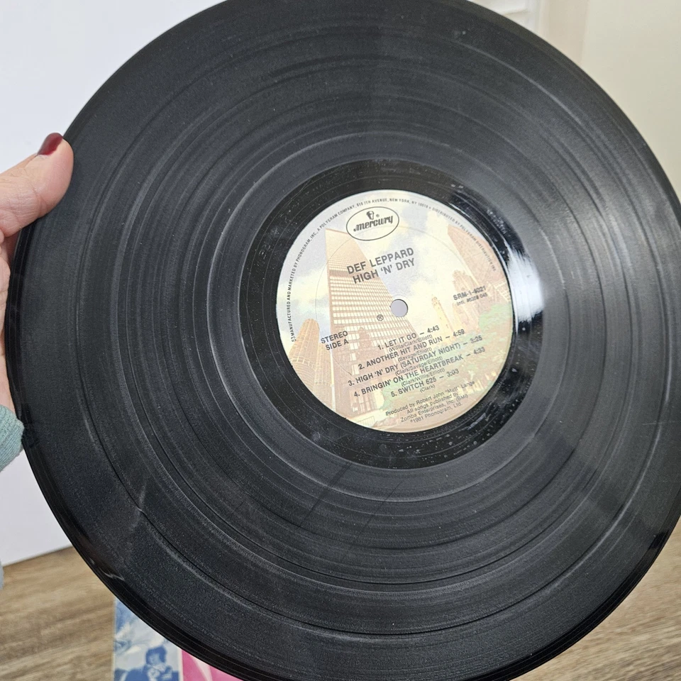 Def Leppard ~ High 'n' Dry ~ 1981 Vinyl LP SRM-1-4021 Record Album - Image 3 of 4