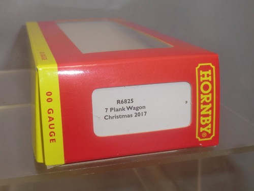 HORNBY R.6825 CARRO DE NAVIDAD DE SANTA CON CARGA PRESENTE (EDICIÓN LIMITADA 2017) SIN USAR, EN CAJA - Imagen 5 de 7