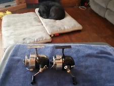 2 Vintage Bache Brown Spinster Spinning Reel Airex Div. Of The Lionel Corp. 