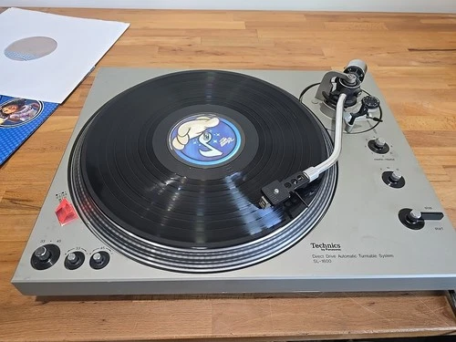 Technics SL-1600 Quartz Direct-Drive Automatic Turntable  Tested