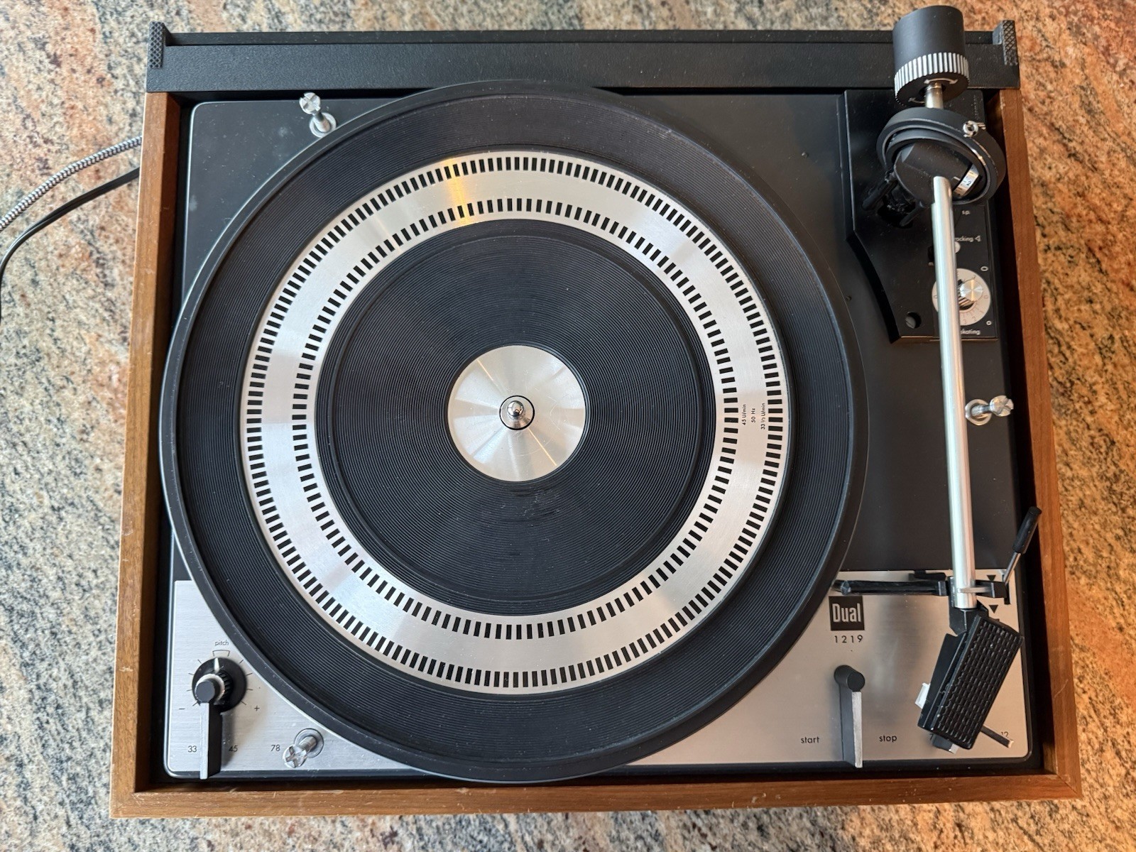 Restored Vintage Dual 1219 Stereo Turntable -Fully serviced.
