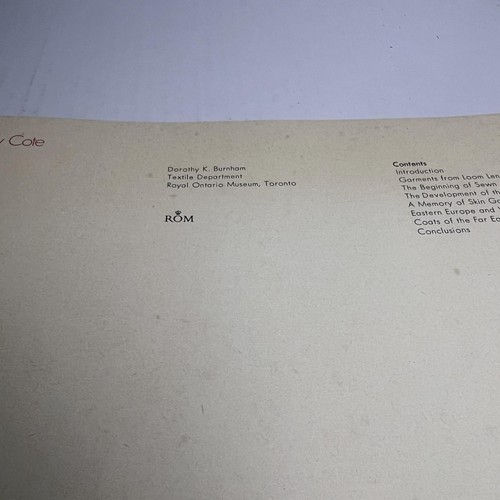 Cut My Cote 1973 Dorothy K Burnham Royal Ontario Museum Textile historical era - Bild 14 von 18