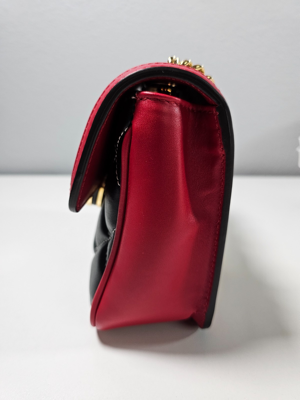 GUCCI DECO MINI SHOULDER BAG QUILTED MATELASSÉ LEATHER GOLD CHAIN INTERLOCKING G image 9