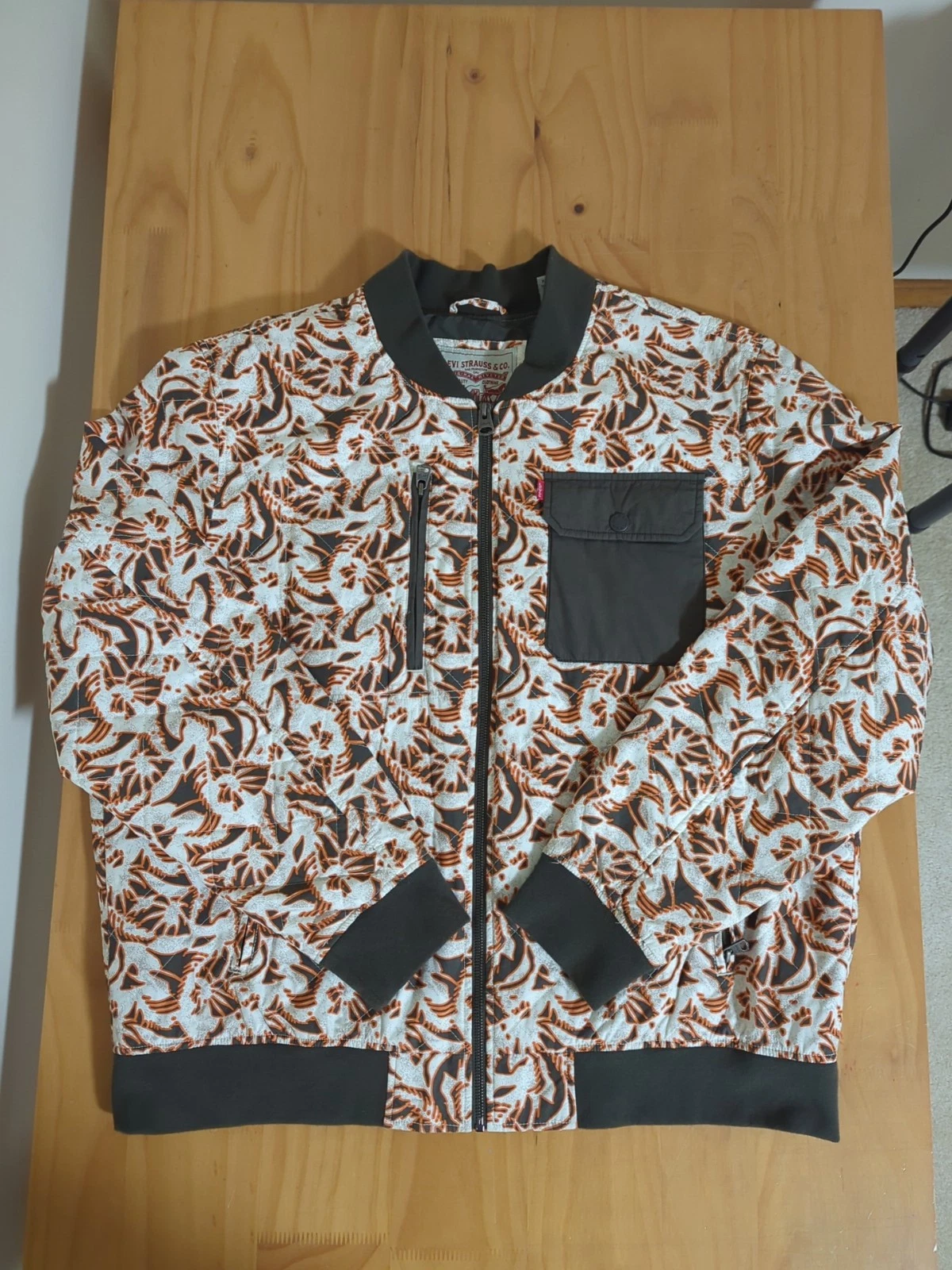 Levi's Lightweight Insulated 4 Pocket Mens Jacket Orange Brown Small S New NWT