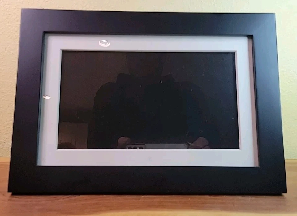 View Sonic, VFD1028W-11 101 10.1" Digital Picture Frame. Open Box Unused - Image 4 of 4