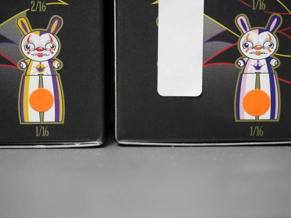 Kidrobot 3"Dunny 2014 Mardivale Series Scribe Stilts Jester(lila & gelb)2 Vinyl - Image 3 of 4