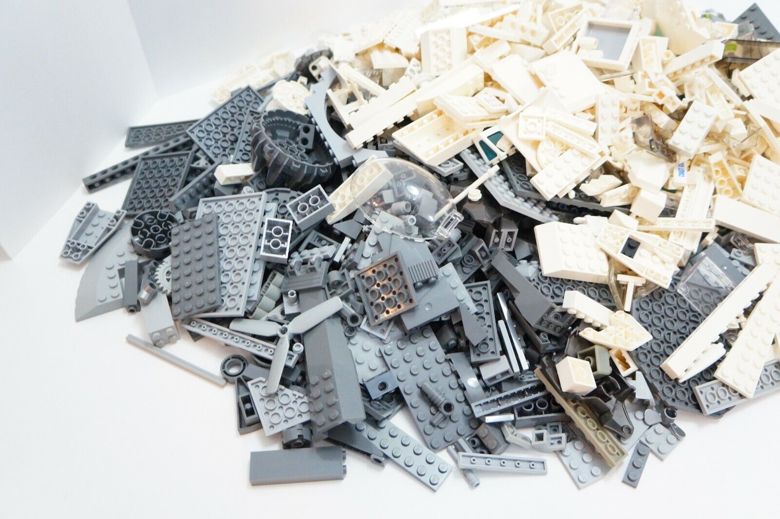LEGO BRICKS PARTS PIECES - OVER 5 POUNDS - GREY WHITE CLEAR - LEGOS MIXED  LOT