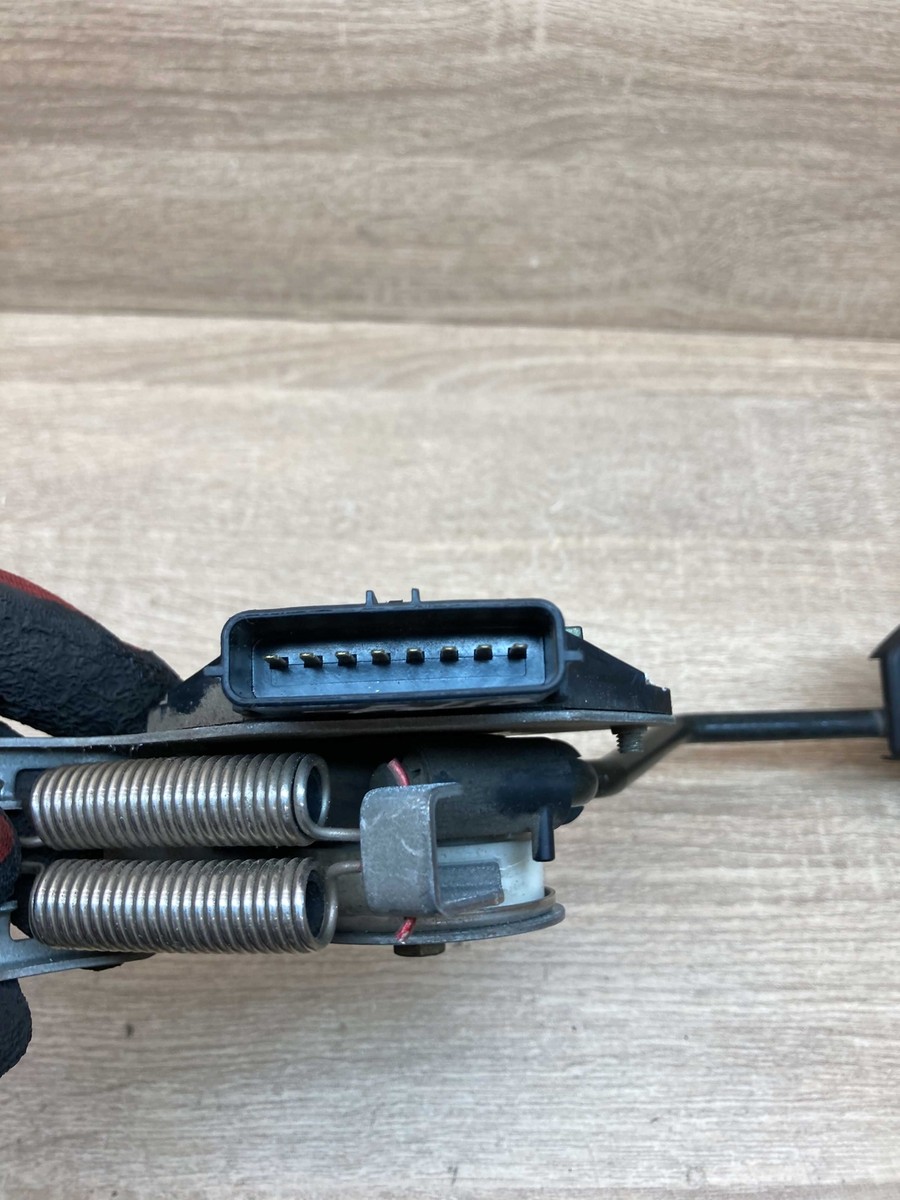 18002 AU610 198800 0060 Denso Nissan ACCELERATOR THROTTLE