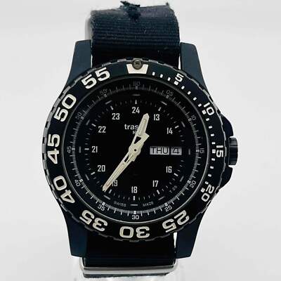 Traser 0131758 Quarz Tag Datum Lünette und Zifferblatt sind schwarz Gürtel ha...