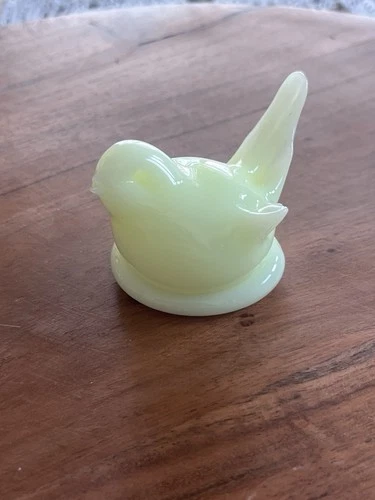 Vintage Fenton Custard Glass Bird Of Happiness Green Uranium