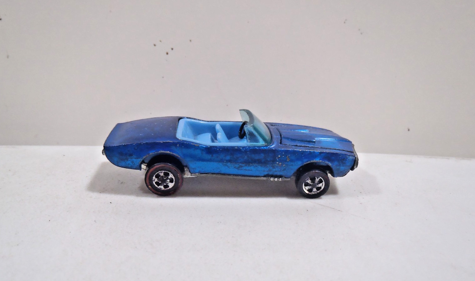 1968 Redline Hot Wheel - CUSTOM FIREBIRD - HK / BLUE