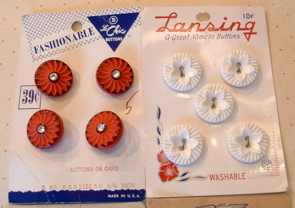 4 Cards of Vintage Plastic Flower Theme Buttons Pink Pierced Red w/Rhinestones - Image 3 of 4