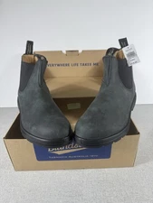 Blundstone 587 Unisex Chelsea Boot 8M D US Men's 8 1/2  Rustic Black New w/Box