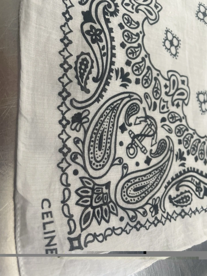 Bandana de algodón Celine 22 x 21 pulgadas 100 % algodón Foto 4 de 4