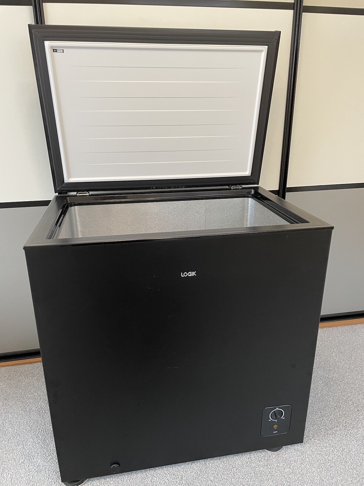 Logik Freestanding Chest Freezer Black (L198CFB20 198L) eBay