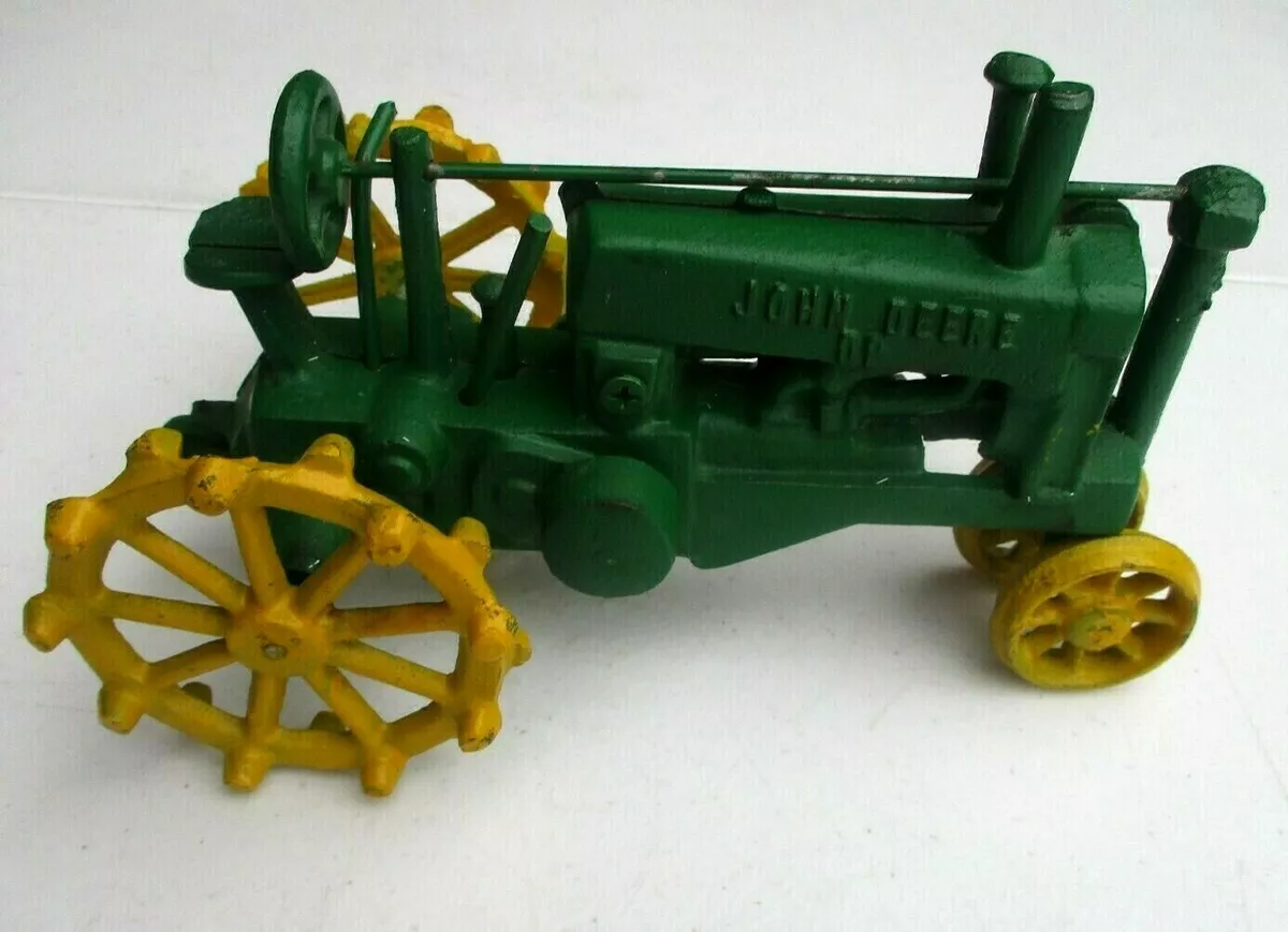 JOHN DEERE OP CAST IRON TRACTOR 8 1 2