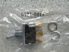 NEW MCGILL 0121-0011 TOGGLE SWITCH Maintained DPDT 6 Male Terminal 15A 3/4HP