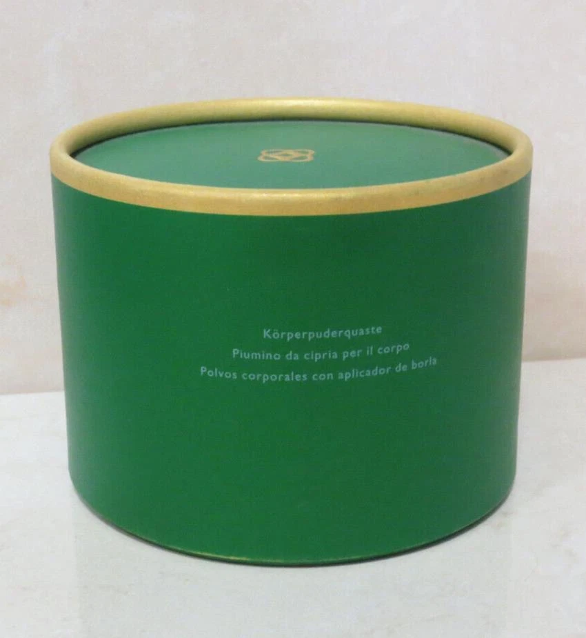 OSCAR DE LA RENTA LIVE IN LOVE BODY POWDER PUFF 0,25 OZ - Imagem 2 de 2