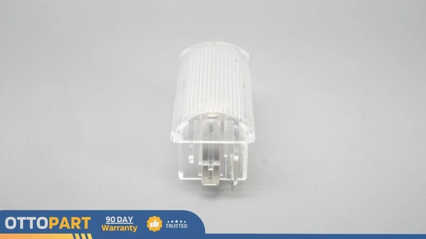 Luz de cortesía trasera interior Jaguar XJ 2010-2015 OEM XR8313A756AB Foto 3 de 4