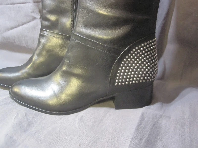 Botas hasta la rodilla Ivanka Trump de cuero negro con tachuelas para mujer talla 6,5 Foto 3 de 4