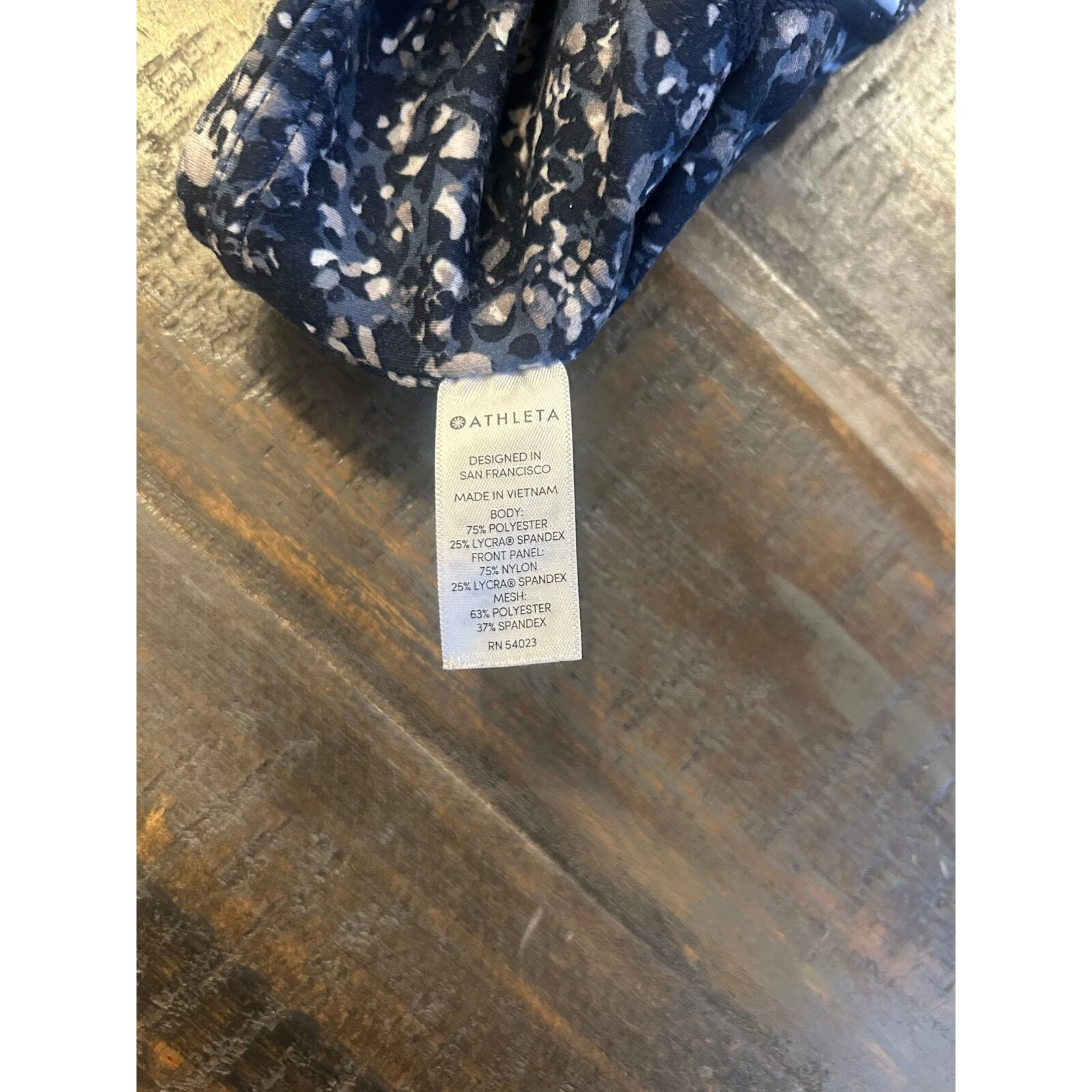 athleta salutation mesh panel waistband pocket leggings