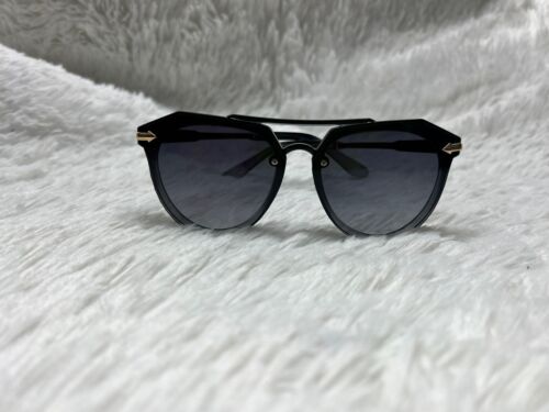 New Round Black with Gold Details Women Fashion Retro Sunglasses - Picture 1 of 7
