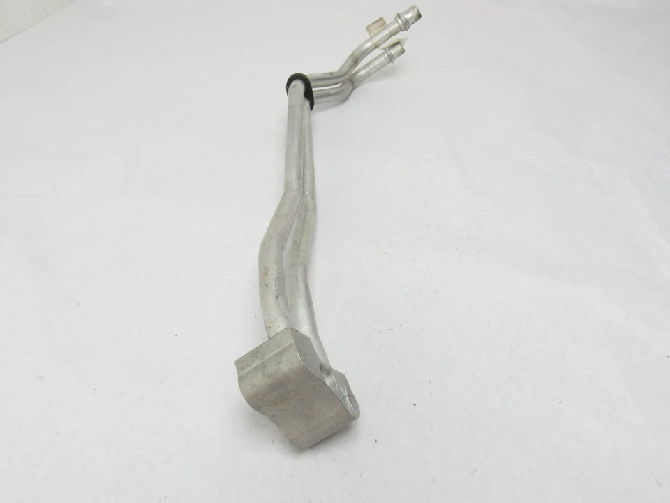 Tubo de manguera de línea de presión de aire acondicionado trasero Chevrolet Corvette 2Lt 2014 14-19;:Y Foto 2 de 4