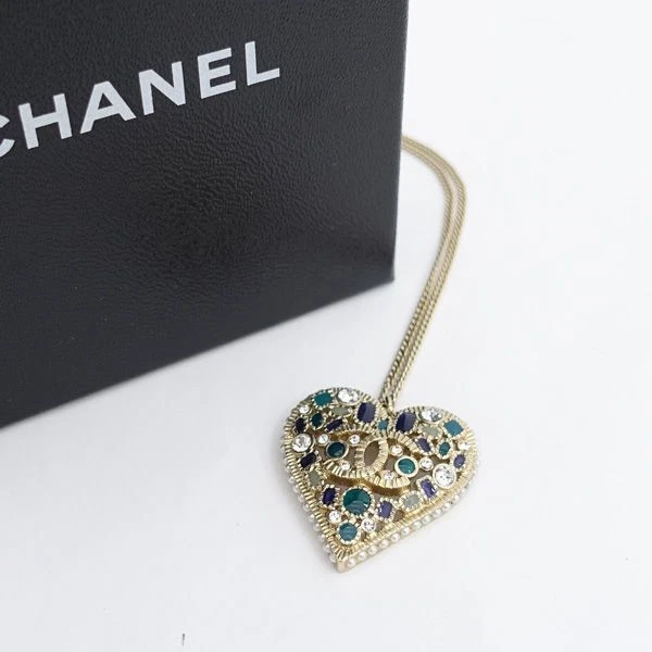 Collana con ciondolo cuore Chanel Coco Mark 60 5 cm accessorio con sacchetto portaoggetti