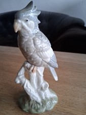 Kakadu auf Baumstumpf, Porzellan Figur,schöner Zustand