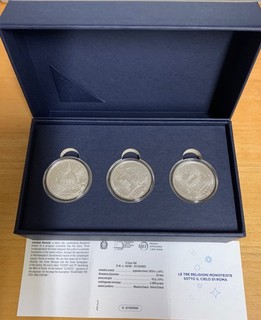 TRITTICO 3 EURO IN ARGENTO LE TRE RELIGIONI MONOTEISTE SOTTO IL CIELO DI ROMA
