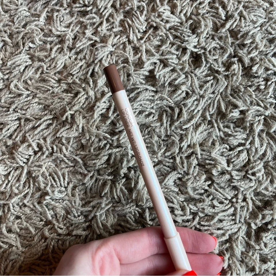 NWT! Basic Beauty Gel Lip Liner Duo in Latte and Cocoa - Image 3 of 4