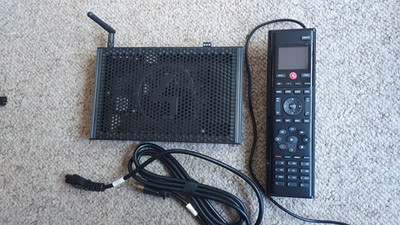 Control4 C4-EA3-V2 Controller with Remote