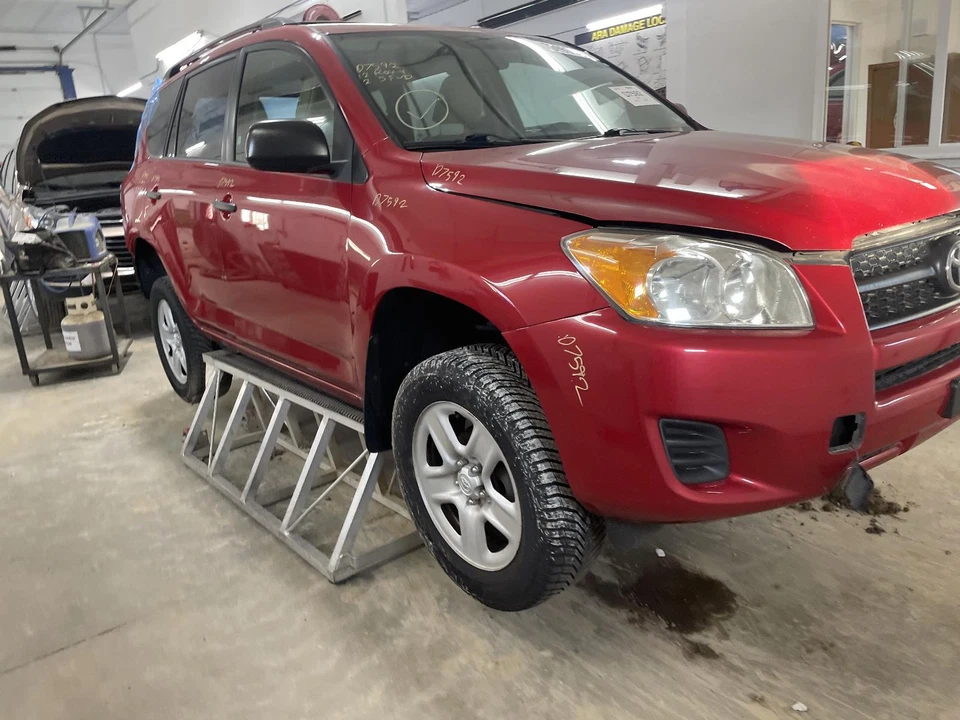 Conjunto de bomba y motor ABS usado se adapta a: conjunto de actuador y bomba Toyota Rav4 2012 Foto 4 de 4