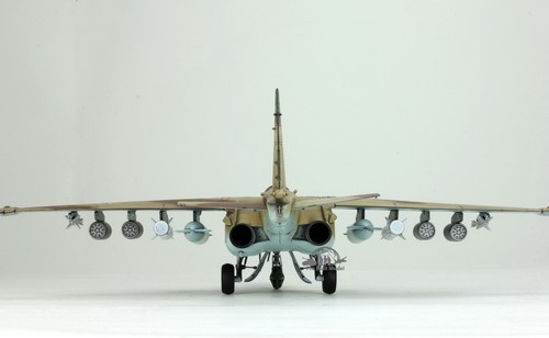 Preventa Modelo ruso SU-25 Frogfoot 1:48 Pro Built - Imagen 6 de 24