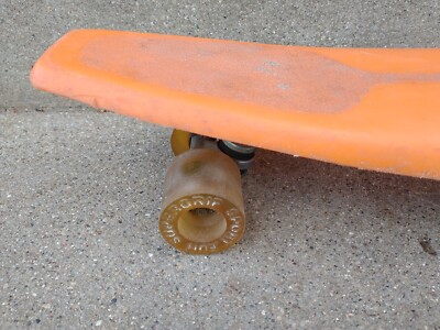 VINTAGE SPORT FUN INC Skateboard ORANGE Original SFI Wheels/TRUCKS