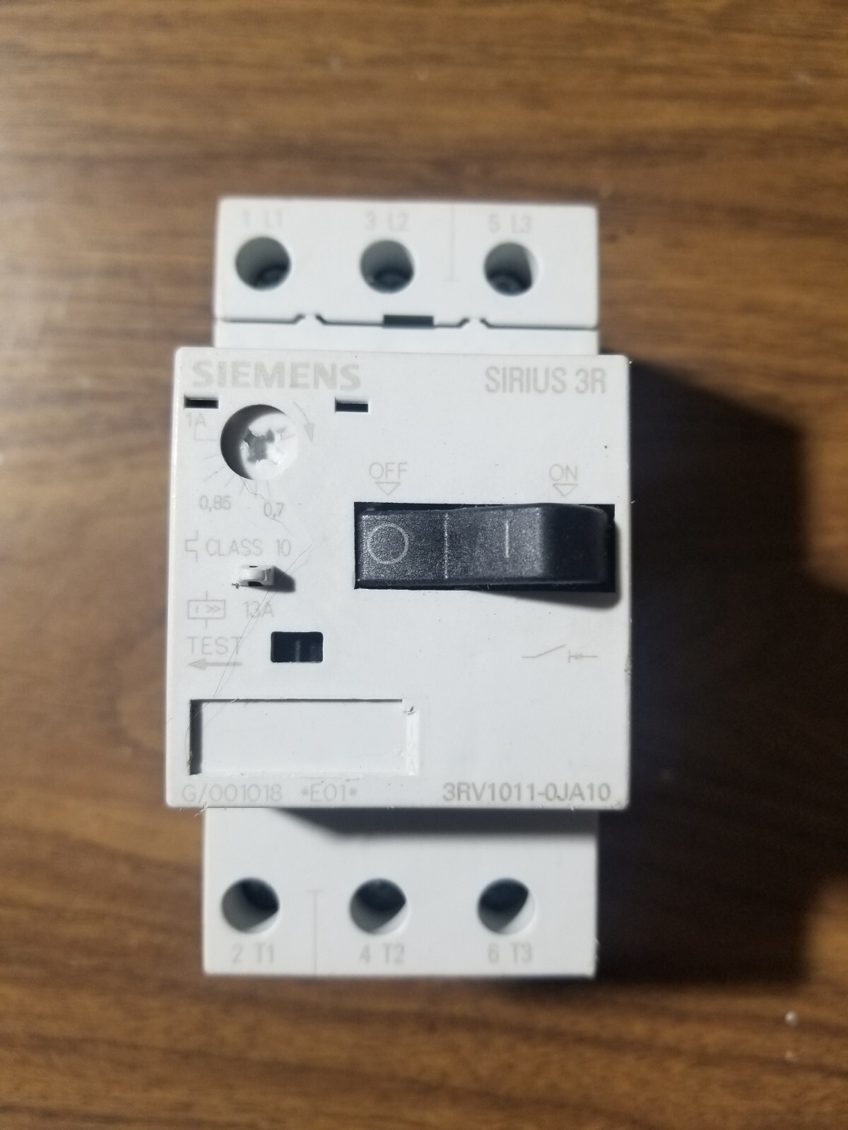 Siemens 3RV1011-0JA10 Circuit Breaker Motor Protector 0.7-1A 3P G/041012 Sirius
