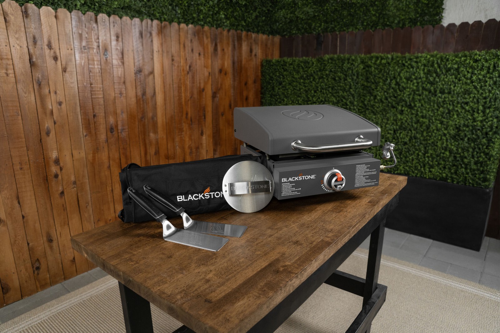 Blackstone 2407 17in Tabletop Griddle Bundle, Gray/Gunmetal