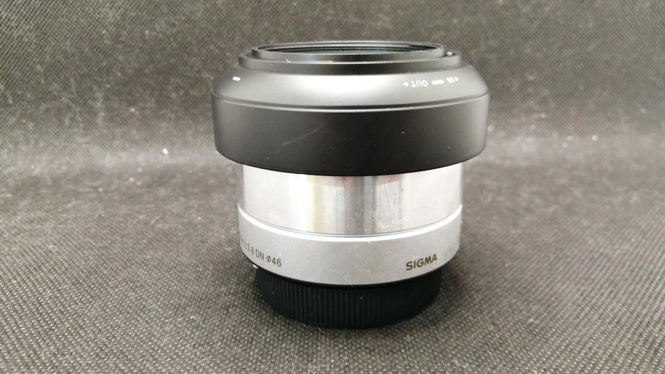 Sigma 60mm F2.8 DN Macro Lens for Micro Four Thirds - Excellent Condition - Image 3 of 4