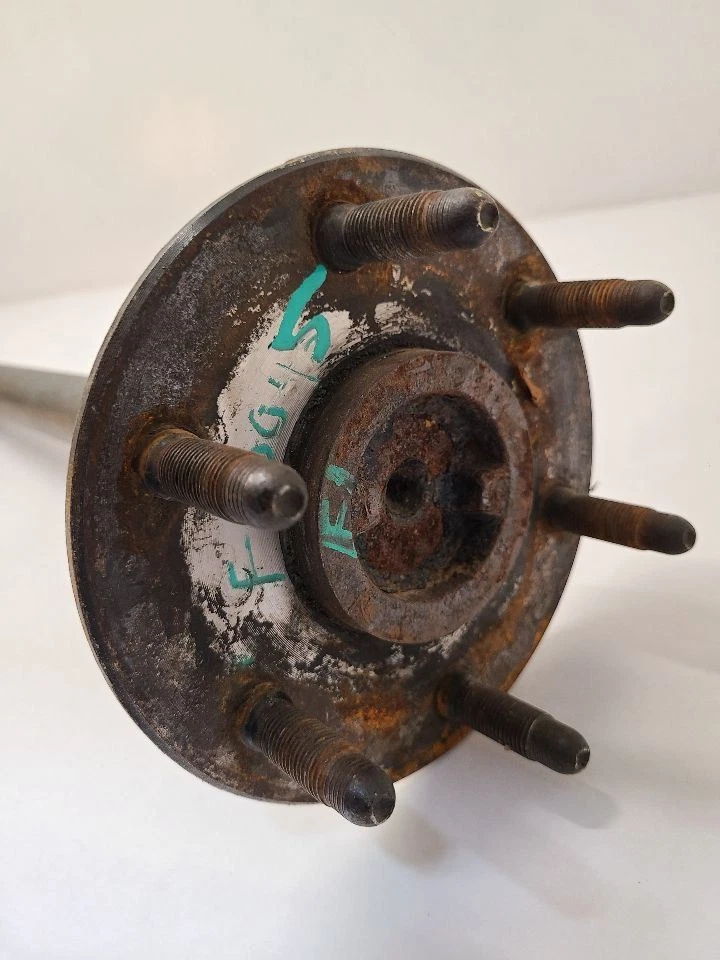 2007-2014 CADILLAC ESCALADE Axle Shaft Rear Axle 9 1/2 Ring Gear 15812663 - Image 2 of 4